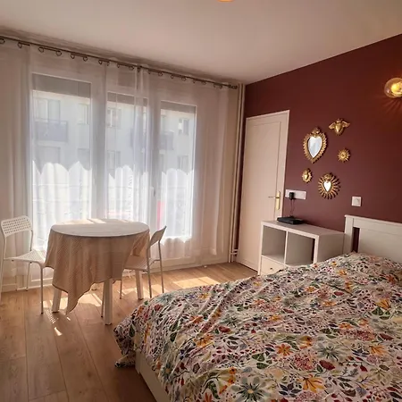 Le Petit Cocon De Rueil, Cosy A 5 Min Du Rer A * رويل-مالميزون